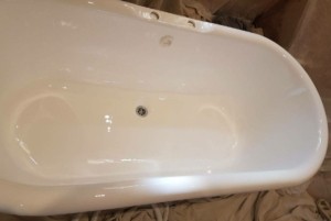 very glossy internal enamel surface of a bath