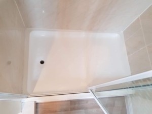 5 common examples of acrylic shower and acrylic bath repair. 12