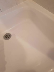 5 common examples of acrylic shower and acrylic bath repair. 9